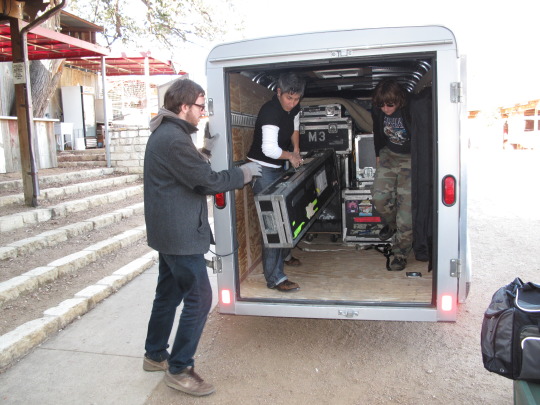 Load-In Stubb’s, Austin, TX 1.20.09 - Brian, Julie and Amy